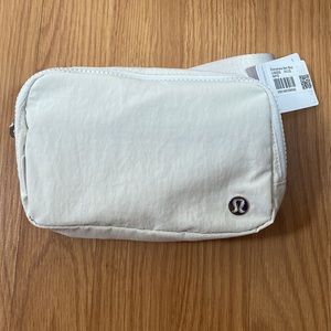 ❤️ Lululemon White Opal Extended Strap Everywhere Belt Bag NWT